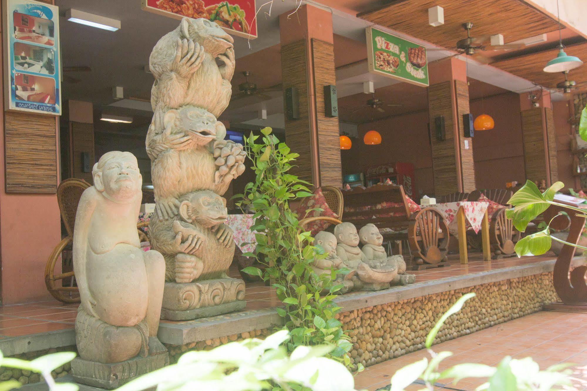 Khaosan Holiday pensión Bangkok Exterior foto