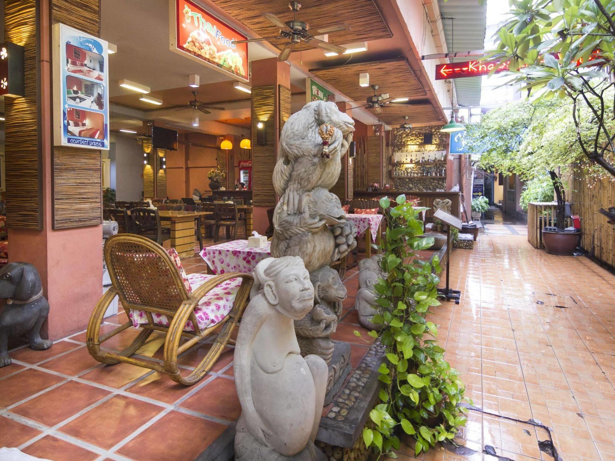 Khaosan Holiday pensión Bangkok Exterior foto