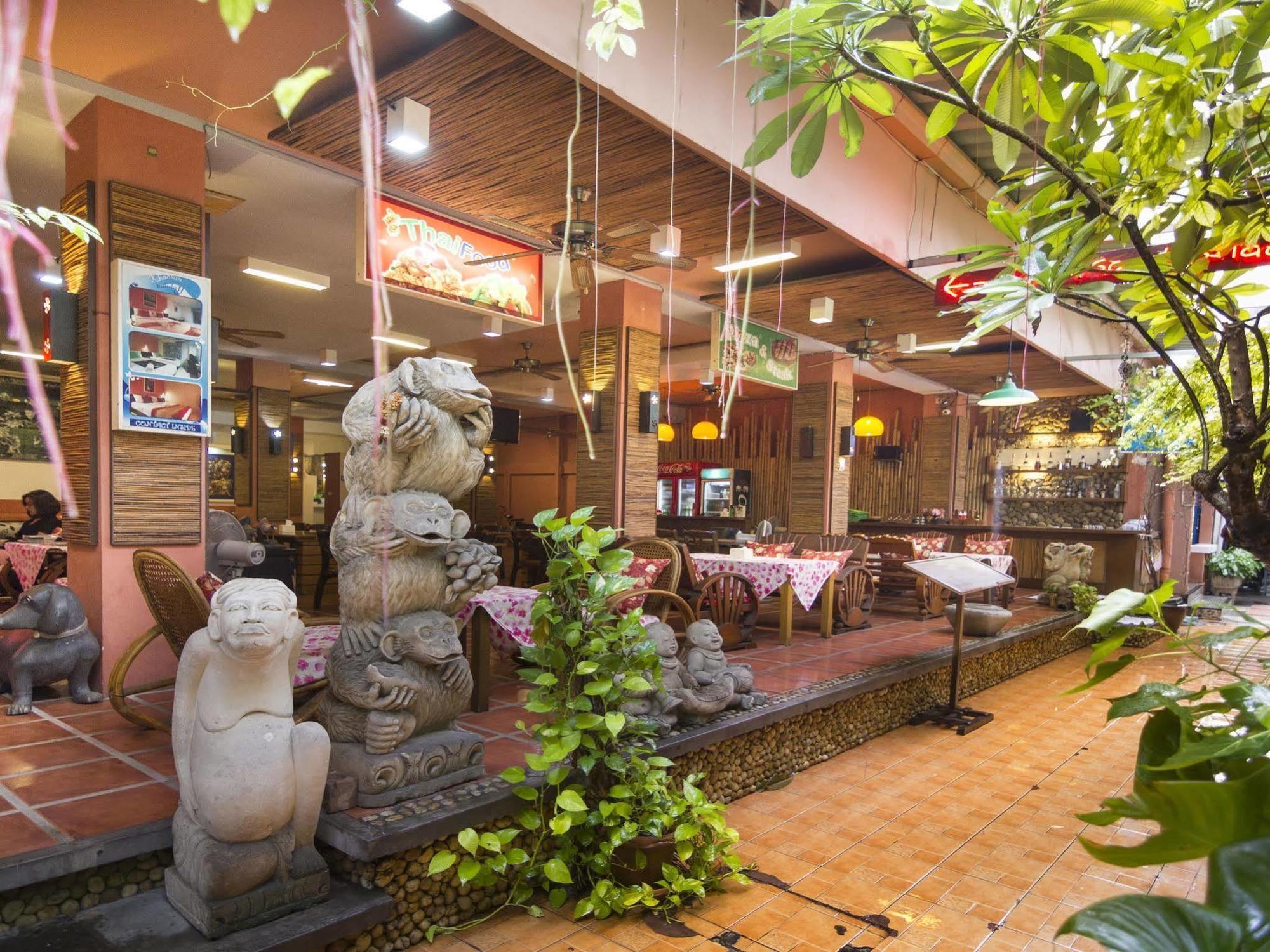 Khaosan Holiday pensión Bangkok Exterior foto